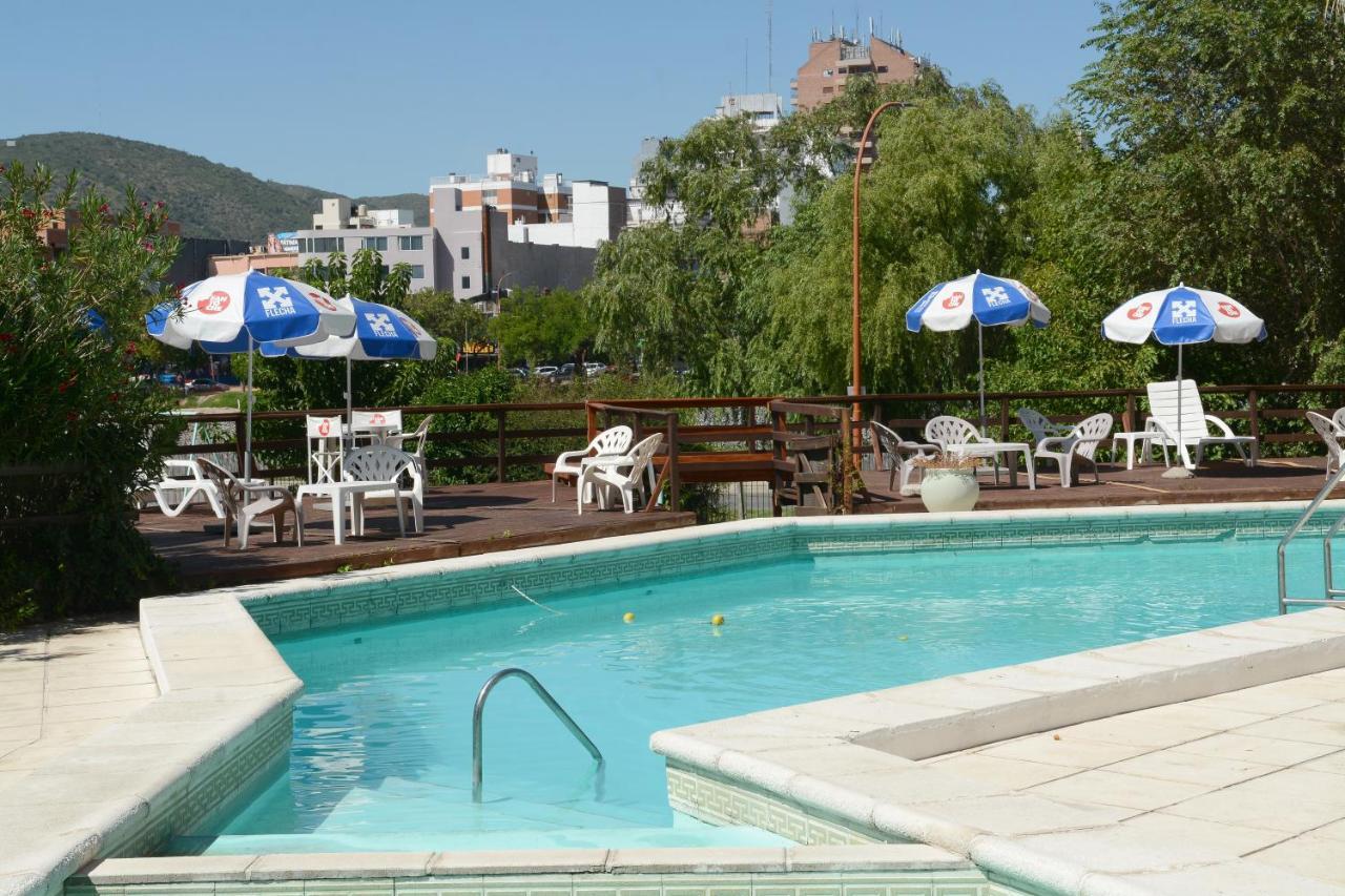 Hotel El Condado Вілья-Карлос-Пас Екстер'єр фото
