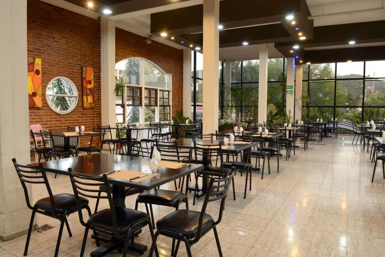 Hotel El Condado Вілья-Карлос-Пас Екстер'єр фото
