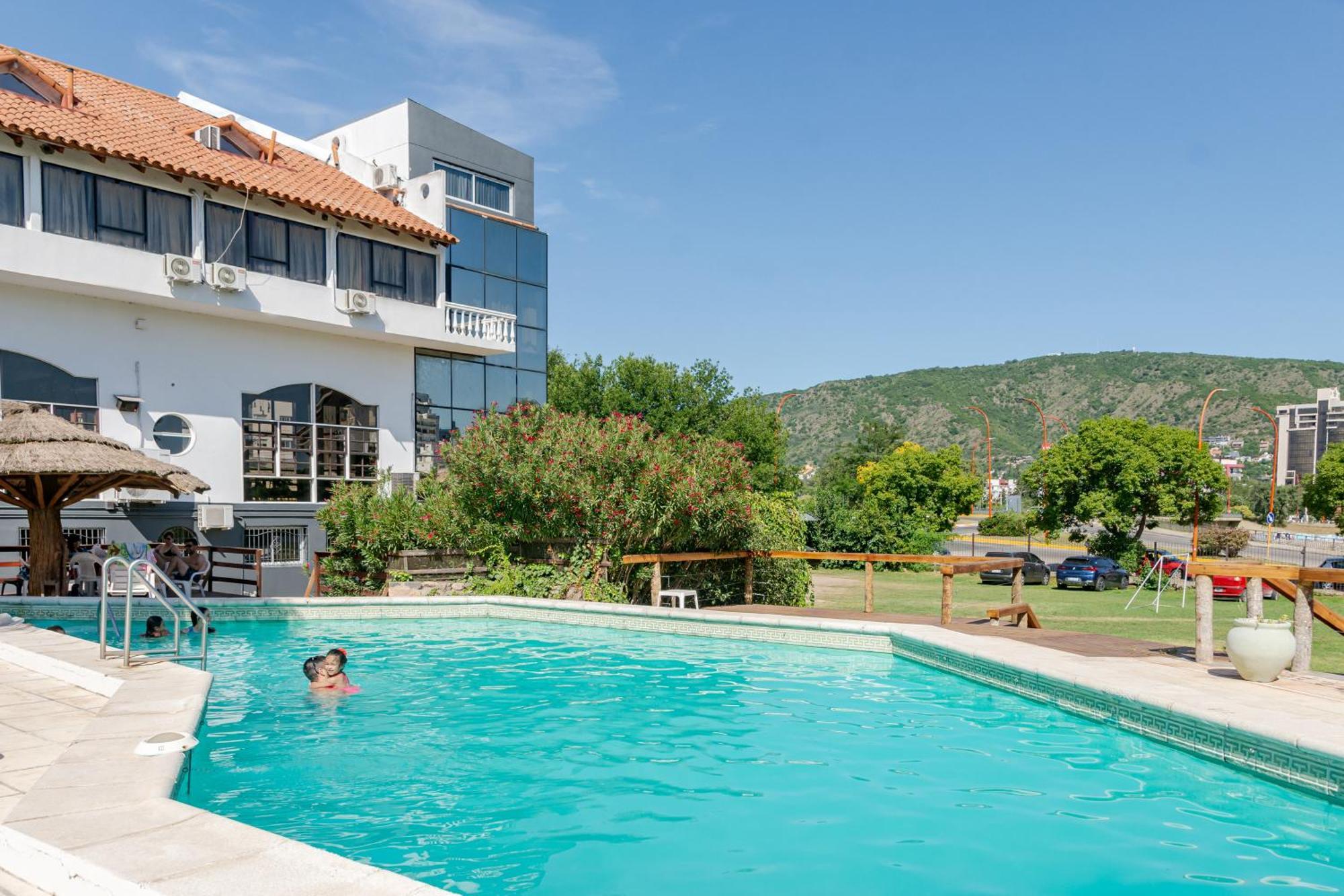 Hotel El Condado Вілья-Карлос-Пас Екстер'єр фото